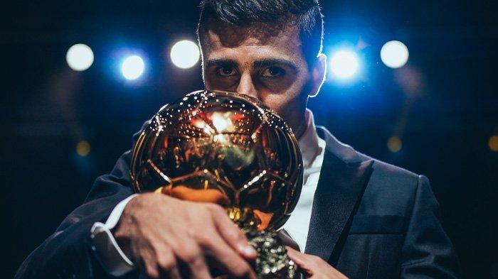 Gelandang Manchester City dan Spanyol Rodri Memenangkan Ballon DOr 2024