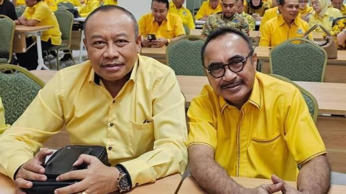 Pj Gubernur NTB Lalu Gita Ariadi (kiri) bersama Ridwan Syah (kanan) mantan kepala Dinas PUPR NTB saat menghadiri acara DPP Partai Golkar, Sabtu (6/4/2024).
