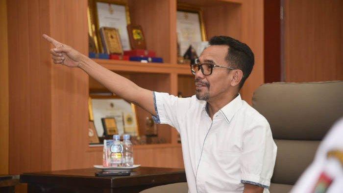 Wali Kota Bima HM Lutfi dalam suatu kegiatan.