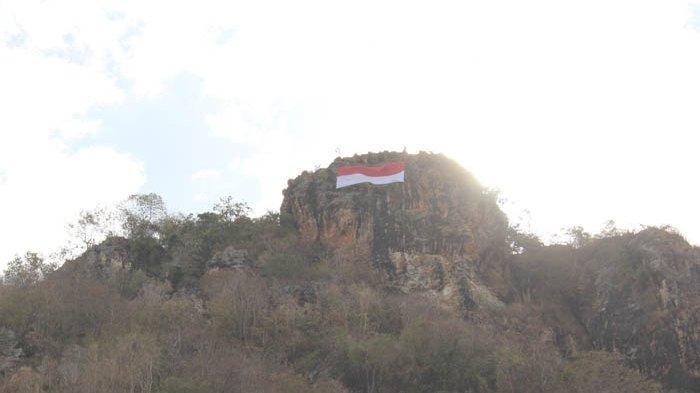 Wapala FH Unram mengadakan kemah bakti lingkungan di Dusun Labuan Petung,  Sekotong Barat, Kabupaten Lombok Barat. Kegiatan mereka antara lain pengibaran bendera Merah Putih di Tebing Semelar pada ketinggian 150 mdpl, cek kesehatan masyarakat secara gratis yang dibarengi khitanan massal.