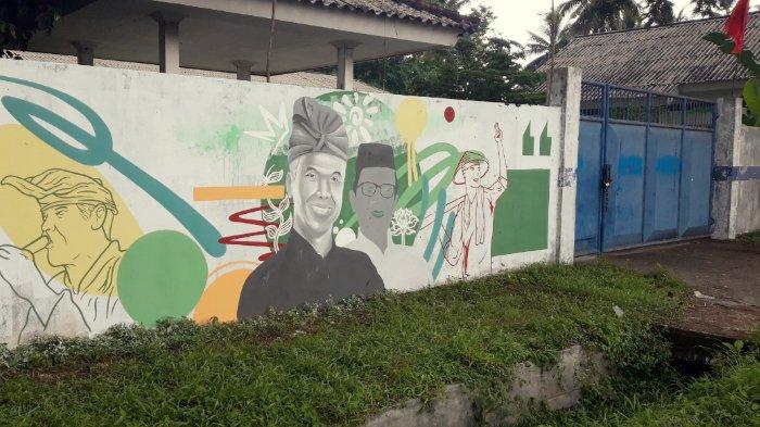 Sejumlah mural bergambar Ganjar-Mahfud terpampang disejumlah tembok warga di Pancor Lombok Timur.