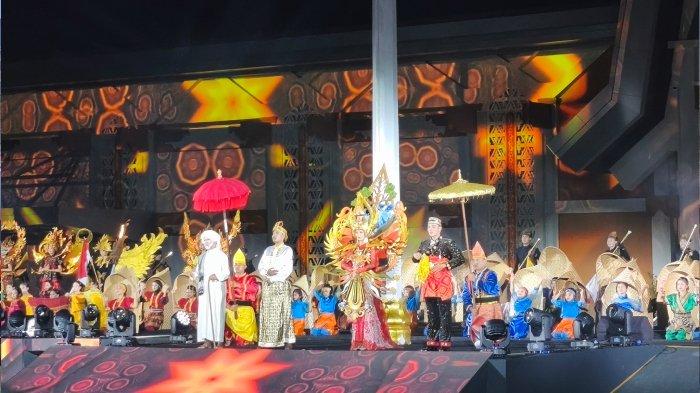 PEMBUKAAN FORNAS - Suasan pembukaan Fornas 2025 di halaman Kantor Gubernur NTB, Sabtu (26/7/2025). Wapres Gibran dan Putra Presiden Erdogan batal hadiri pembukaan Fornas 2025.