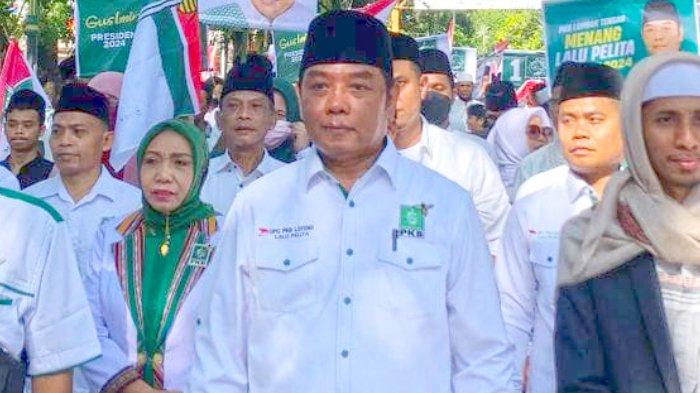 Lalu Pelita Putra saat mendaftarkan diri sebagai calon anggota DPRD NTB ke KPU Lombok Tengah pada 13 Meu 2023 lalu.