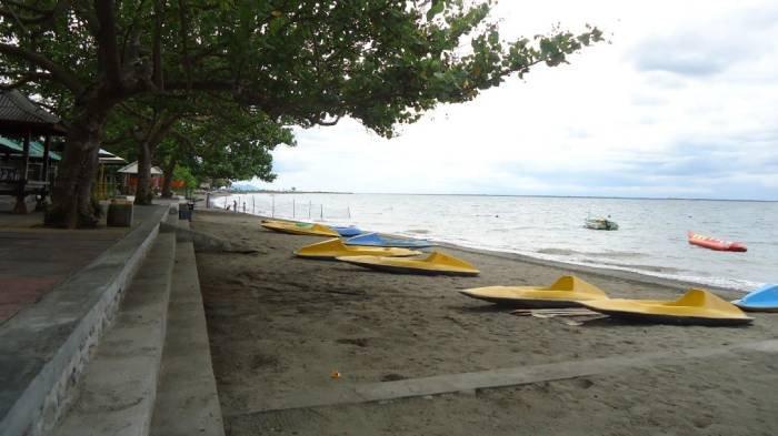 WISATA SUMBAWA - Salah satu pantai indah yang patut dikunjungi terletak di Pulau Sumbawa, Nusa Tenggara Barat adalah Pantai Labu Pade.