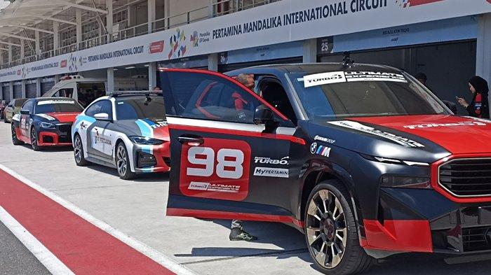 Pertamina Patra Niaga selenggarakan Pertamax Turbo Ultimate Experience di Sirkuit Mandalika, Sabtu (18/11/2023). Kegiatan ini menghadirkan dua pembalap nasional untuk taxi ride yaitu Sean Gelael dan Rizal Sungkar.