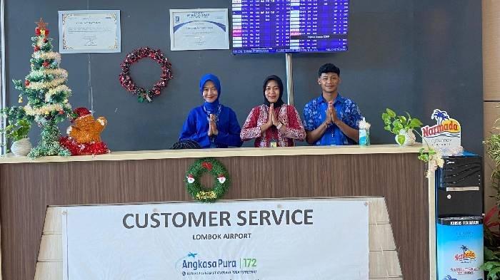 Poltekpar Lombok menerjunkan mahasiswa dan dosen untuk memberikan pelayanan kepada wisatawan selama libur Natal dan Tahun Baru (Nataru) 2024/2025.