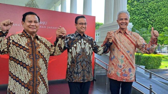 Tiga bakal calon presiden yakni Prabowo Subianto, Anies Baswedan, dan Ganjar Pranowo pose bersama setelah makan siang dengan Presiden Joko Widodo di Istana Merdeka, Jakarta, Senin (30/10/2023).