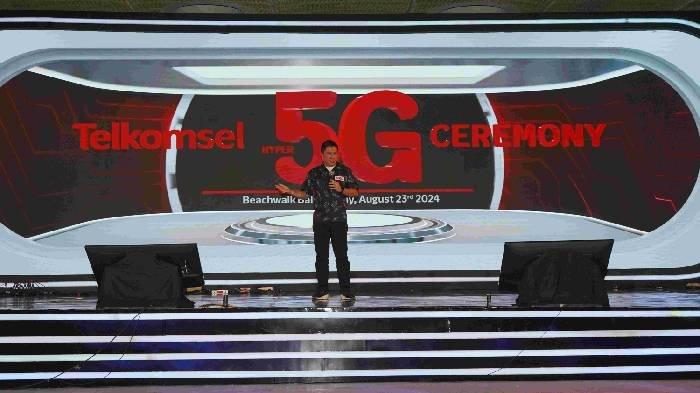 Direktur Marketing Telkomsel, Derrick Heng, menyampaikan pidato penting dalam acara seremoni ekspansi Hyper 5G di Bali, menegaskan komitmen Telkomsel dalam mempercepat transformasi digital Indonesia dan mendukung pertumbuhan sektor pariwisata lokal.