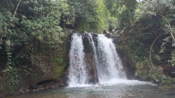 Penampakan Air Terjun Babak Pelangi di Desa Lantan, Kecamatan Batukliang Utara, Lombok Tengah.