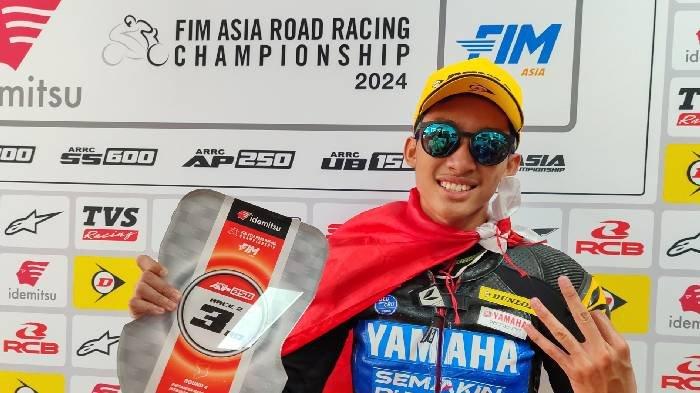 Pembalap asal NTB Arai Agaska Dibani Laksana berhasil meraih podium 3 di Race 2 Asia Road Racing Championship (ARRC) di Sirkuit Mandalika, Minggu (28/7/2024).