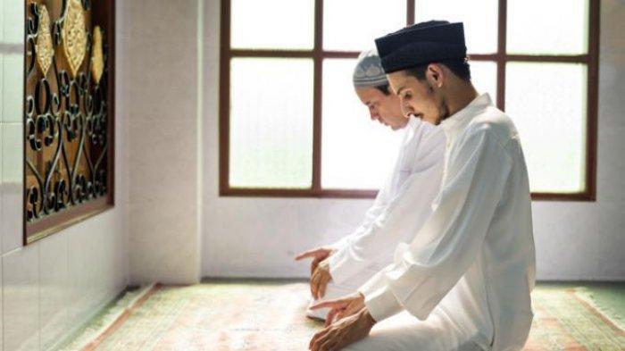 Bacaan niat salat Idul Fitri di rumah lengkap beserta tata cara dan pelaksanaan khutbah.