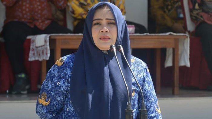 Bupati Bima Indah Dhamayanti Putri saat memberikan pesan kepada ribuan ASN PPPK, Kamis (28/3/2024).