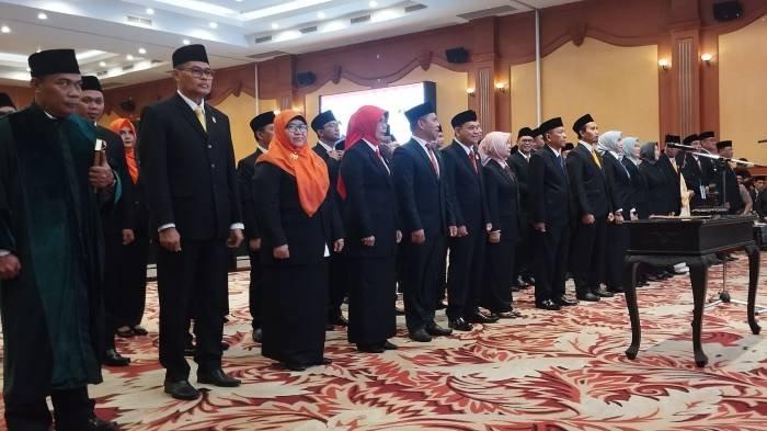 40 anggota Dewan Perwakilan Rakyat Daerah (DPRD) Kota Mataram terpilih resmi dilantik pada hari ini, Selasa (9/8/2024).