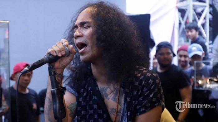 Chord Lagu Slank Maafkan: Maafkanlah Aku Acuhkan Dirimu Waktu Pertama