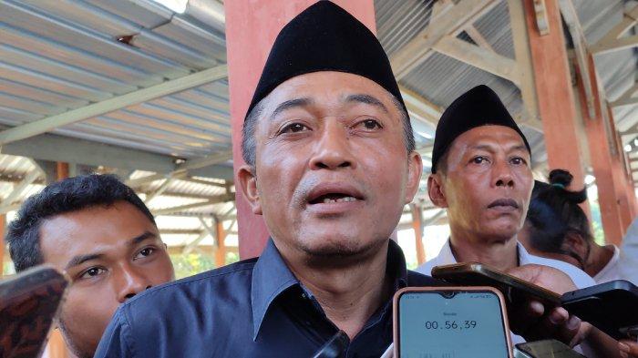 Bupati Lombok Tengah Lalu Pathul Bahri di Eks Pasar Sulin, Desa Labulia, Kecamatan Jonggat, Lombok Tengah, Selasa (18/6/2024). Selasa (18/6/2024).