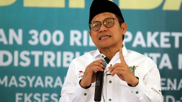 Ketua Umum Partai Kebangkitan Bangsa (PKB) Muhaimin Iskandar saat menghadiri penyerahan bantuan peduli Covid-19 dikantor DPP PKB di Jakarta Pusat, Minggu (17/5/2020). Penyerahan bantuan 300 ribu paket sembako dan 1 Juta masker diserahkan PKB secara simbolis melalui DPW PKB seluruh Indonesia.Tribunnews/Jeprima (Tribunnews/JEPRIMA)