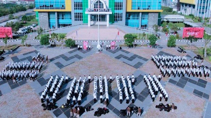 Poltekpar Lombok membuka pendaftaran mahasiswa baru melalui jalur Seleksi Bersama Masuk (SBM) pada 26 Februari – 4 Mei 2024.