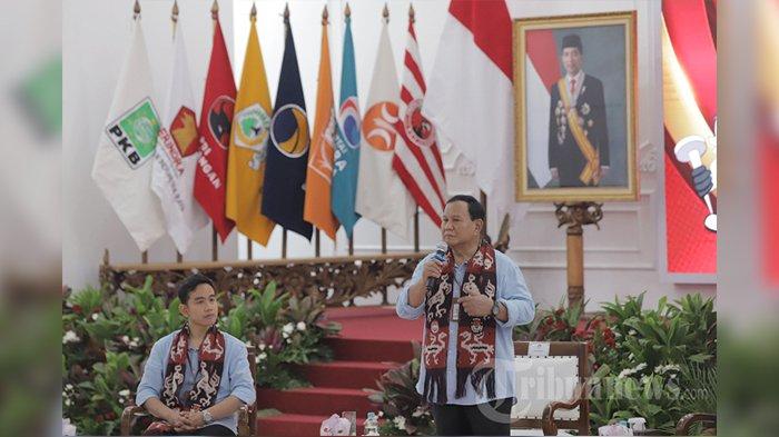 Bakal Pasangan Calon Presiden dan Wakil Presiden dari Koalisi Indonesia Maju (KIM) Prabowo Subianto dan Gibran Rakabuming Raka saat mendaftar di Gedung KPU, Jakarta Pusat, Rabu (25/10/2023). Prabowo dan Gibran resmi mendaftar sebagai bakal calon presiden dan wakil presiden pada pilpres 2024.