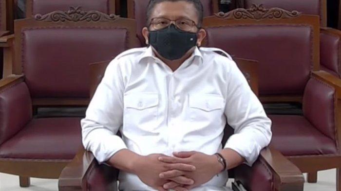 Ferdy Sambo mendengarkan amar putusan vonis majelis hakim Pengadilan Negeri Jakarta Selatan, Senin (13/2/2023).