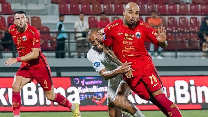 Mantan pemain Arema FC yang kini berseragam Persija Jakarta, Gustavo Almeida dipastikan absen dalam pertemuan kedua tim di Stadion Kapten I Wayan Dipta.