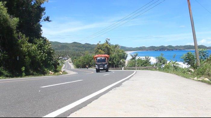 Melintasi Indahnya Pemandangan Jalur Lintas Selatan Pacitan, Pemudik ...