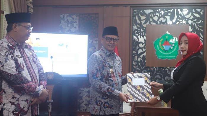 Madura Terpopuler: Kepala Sekolah Berani Kritik Pembelajaran, Siswa SD Meninggal Akibat Firawat