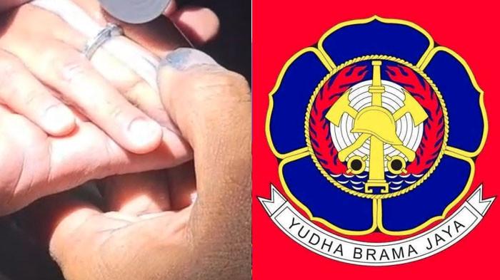 LEPASKAN CINCIN - Petugas damkar Bangkalan berusaha melepaskan cincin di jari seorang bocil, Selasa (22/7/2025).