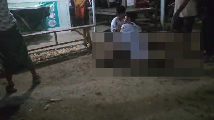 Rekaman video menampilkan tubuh tergeletak diduga korban carok di Bangkalan, Jumat (12/1/2024) malam.