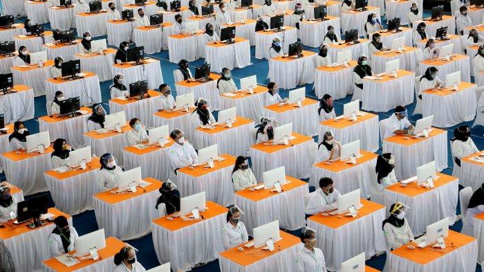 Seleksi Kompetensi Dasar (SKD) Calon Pegawai Negeri Sipil (CPNS) di Surabaya menggunakan Computer Assisted Test (CAT) atau seleksi menggunakan alat bantu komputer beberapa waktu lalu.