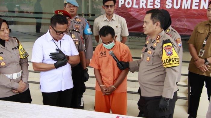 Tersangka AH (46) asal Desa Paberasan Kecamatan Kota Sumenep ditangkap polisi karena kasus penganiayan atau KDRT yang menyebabkannistrinya sendiri NC meninggal pada Minggu (29/12/2024).