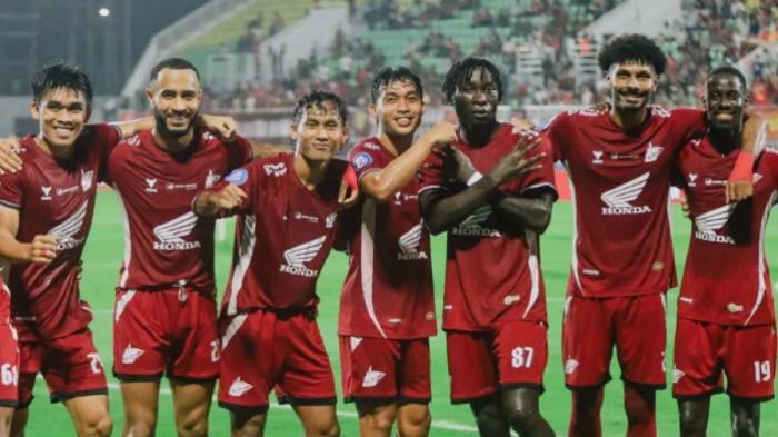 PSM MAKASSAR - Skuad PSM Makassar pada gelaran Liga 1 2024/2025. PSM Makassar dirumorkan segera meresmikan pemain asing asal Liberia, Abu Razard Kamara, Senin (28/7/2025). 