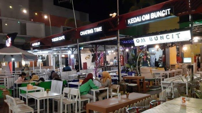9 Tempat Kuliner Malam Paling Ramai di Makassar
