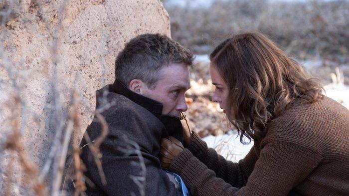 Adegan diperankan Cillian Murphy dan Emily Blunt dalam Film Oppenheimer.