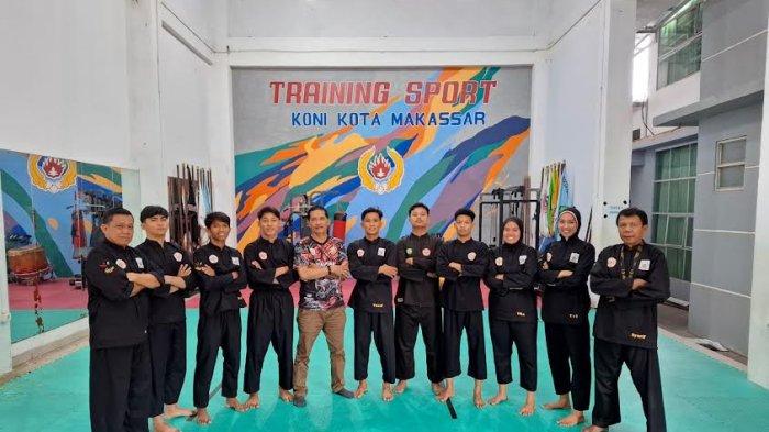 Atlet pencak silat Sulsel latihan di KONI Makassar, Jl Kerung-Kerung, Kelurahan Mardekaya Utara, Kecamatan Makassar, Kota Makassar.