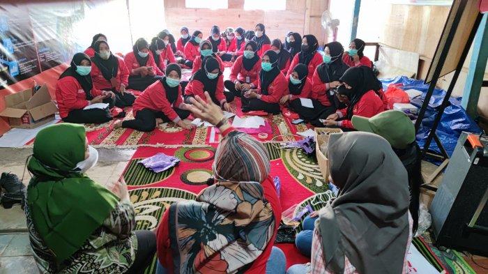 Pelatihan Pemberdayaan Masyarakat Melalui Kewirausahaan Sosial bagi Keluarga Penerima Manfaat (KPM) Program Keluarga Harapan ( PKH ) dan Kabupaten Gowa, Maros, dan Takalar, Sulawesi Selatan, Rabu (19/10/2022) hingga Ahad atau Minggu (23/10/2022).