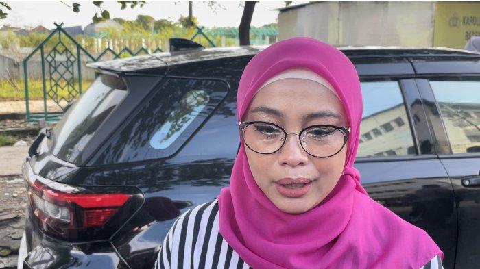 Karmila Pastikan 20 Ribu Ton Stok Beras di Bulog Makassar Cukup Hingga