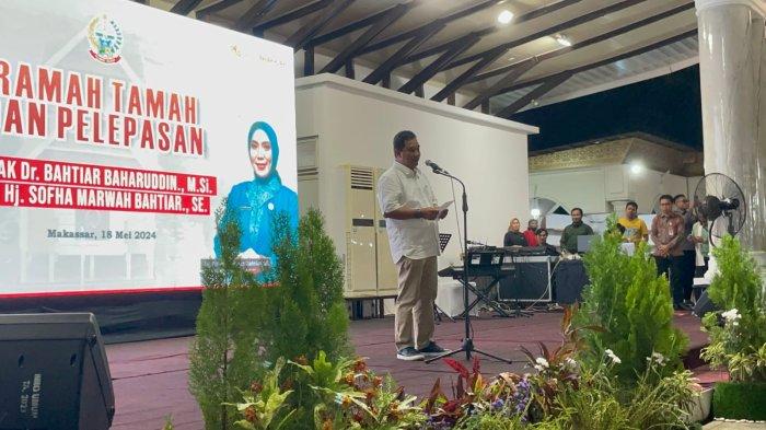 Bahtiar Baharuddin saat perpisahan dengan jajaran kepala Organisasi Perangkat Daerah (OPD) di Rujab Gubernur  Sulsel pada Sabtu (18/5/2024)