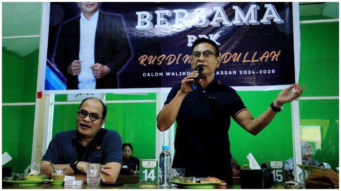 Bakal Calon Wali Kota Makassar Rusdin Abdullah saat bersilaturahmi dengan masyarakat Kota Makassar di Warkop Azzahra Minasaupa, Kota Makassar, Kamis (30/5/2024).