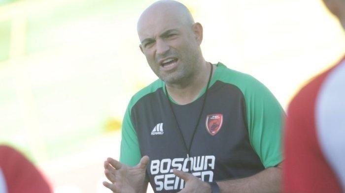 Bernardo Tavares disorot usai PSM Makassar gagal meraih kemenangan dalam 2 laga awal Liga 1 2023/2024.