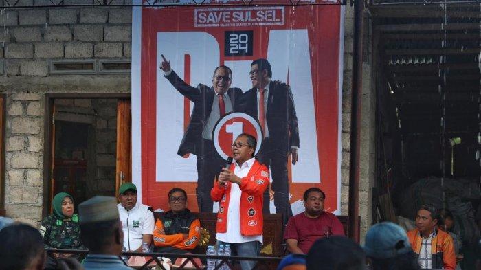 Calon Gubernur Sulawesi Selatan, Danny Pomanto kampanye dialogis di Kelurahan Palatae, Kecamatan Kahu, Kabupaten Bone, Selasa (15/10/2024).
