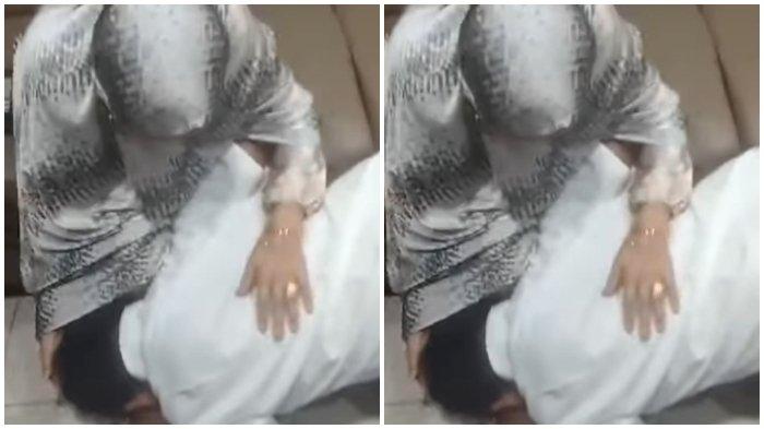 Calon Bupati Wajo, Andi Rosman sujud syukur sambil mencium kaki Ibunya di kediamannya, Bontouse, Kecamatan Tanasitolo, Rabu (27/11/2024)