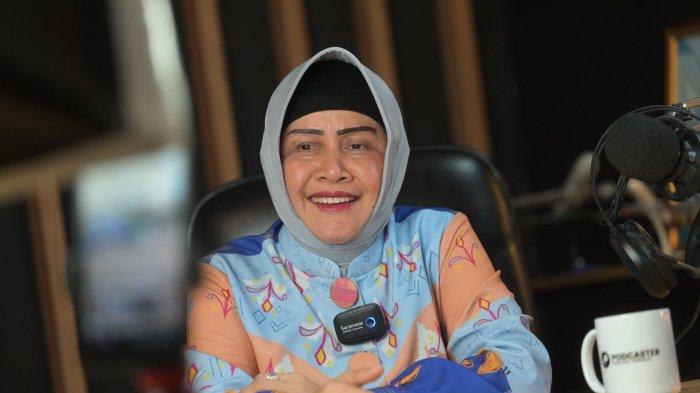 Calon Wali Kota Makassar, Indira Jusuf Ismail. Istri Wali Kota Makassar, Danny Pomanto itu memiliki harta kekayaan Rp 222,1 miliar.