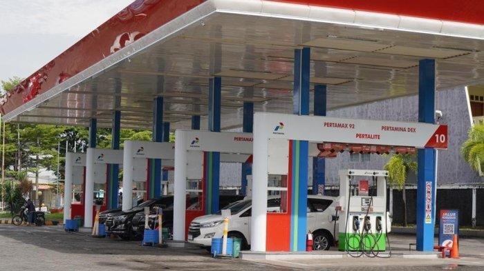 Ilustrasi - Daftar harga BBM Pertamina terbaru per hari ini Rabu (29/6/2024) dari Sabang sampai Merauke.