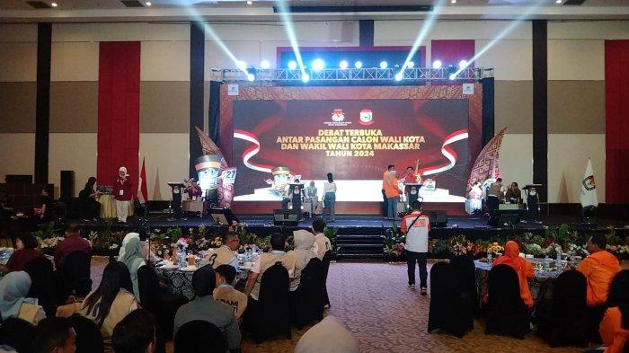 Debat perdana Pilkada Makassar digelar di Hotel Dalton, Jl Perintis Kemerdekaan, Kota Makassar, Sabtu (26/10/2024).