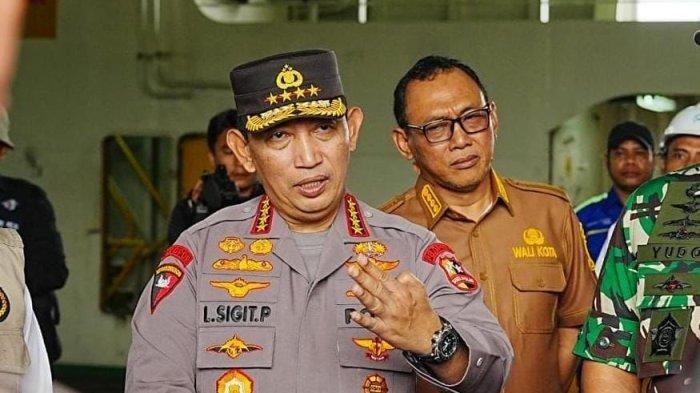 Kapolri bahas soal Ujian SIM yang disebut sulit.