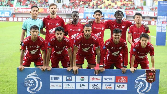 FAIR PLAY - Skuad PSM Makassar saat hadapi Malut United pada pekan 32 Liga 1 2024/2025 di Stadion BJ Habibie, Parepare, Sabtu (10/5/2025). PSM Makassar berpeluang jadi tim fair play di musim 2024/2025.