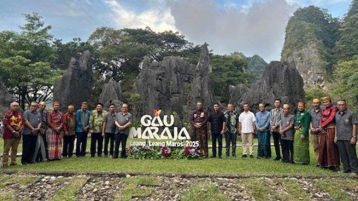 GAU MARAJA  – Launching Gau Maraja di Taman Arkeologi Leang-leang, Maros, Sabtu (3/5/2025). Event akan digelar 3–5 Juli 2025 mendatang.