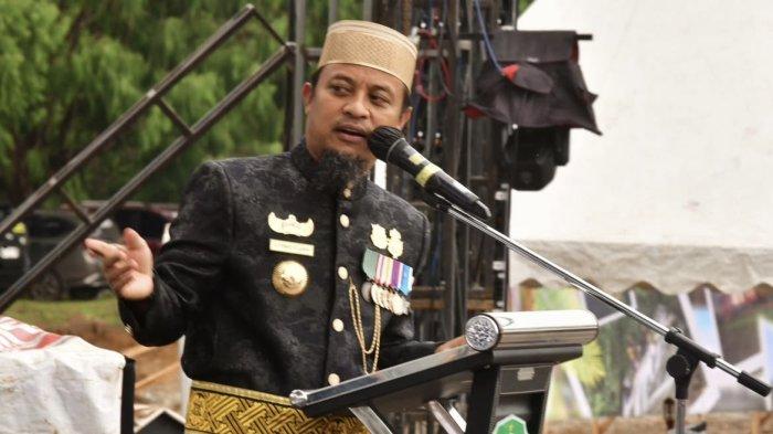 DBH SULSEL - Gubernur Sulsel Andi Sudirman saat berada di Lutim merayakan hari jadi ke-22 pada Senin (20/5/2025). Pemprov Sulsel baru saja melunasi transfer DBH Triwulan 1 Tahun 2025 sebesar Rp 222 Miliar ke pemda