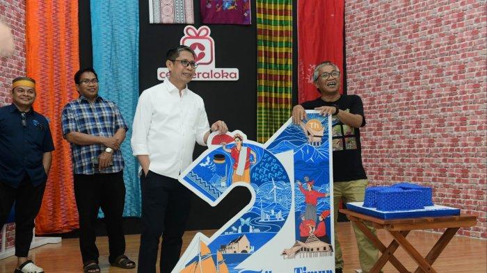 HUT TRIBUN - Wakil Bupati Soppeng terpilih, Selle KS Dalle (baju putih) saat menghadiri open house Tribun Timur, di Kantor Tribun Timur, Jl Cendrawasih, Kota Makassar, Senin (10/2/2025) malam. Selle harap Tribun Timur makin inovatif.