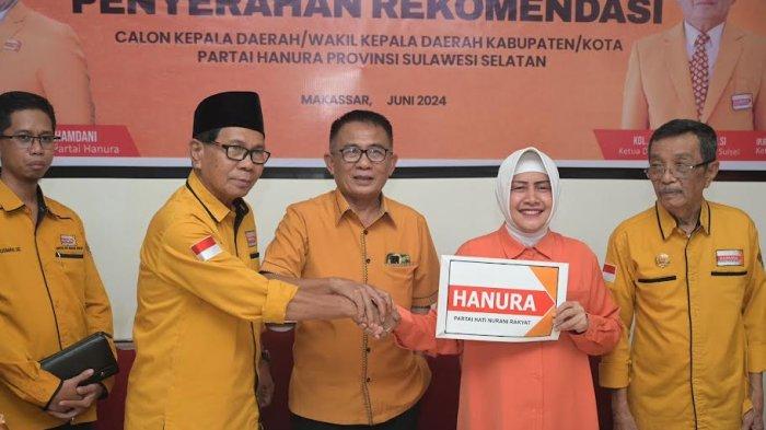 Indira Yusuf Ismail menerima rekomendasi dari Hanura. Penyerahan dilakukan di Kantor DPD Partai Hanura di Jalan AP Pettarani, Senin (10/6/2024). 